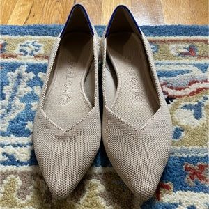 Ecru Rothy’s Points